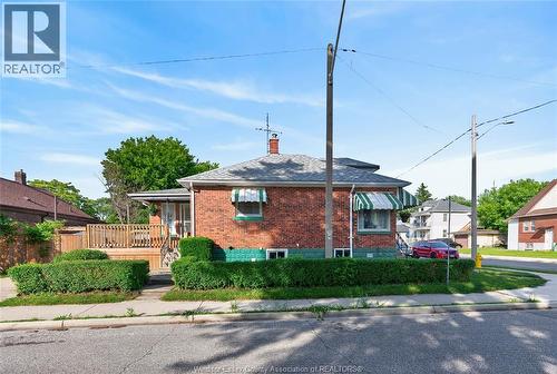 1104 Ellis St E, Windsor, ON 