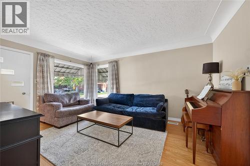 1104 Ellis St E, Windsor, ON 