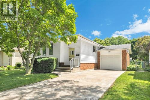 9955 Ridge Road, Windsor, ON 