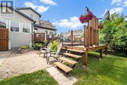 lots of entertaining areas - 