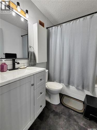 1114 Arcola Street, Esterhazy, SK 