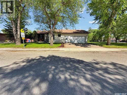 1114 Arcola Street, Esterhazy, SK 