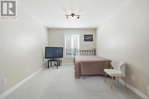 Den or flex room - the uses are endless! - 800 Long Point Circle, Ottawa, ON 