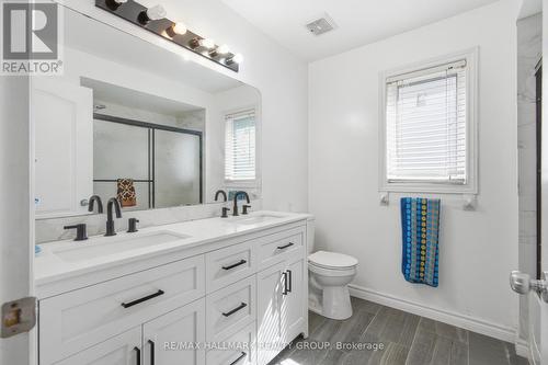 Family bathroom on 2nd floor - 800 Long Point Circle, Ottawa, ON 