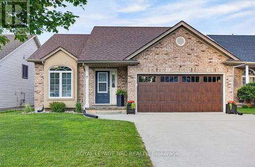 7 MASON DRIVE  Pelham (Fonthill), ON L3E 0N9
