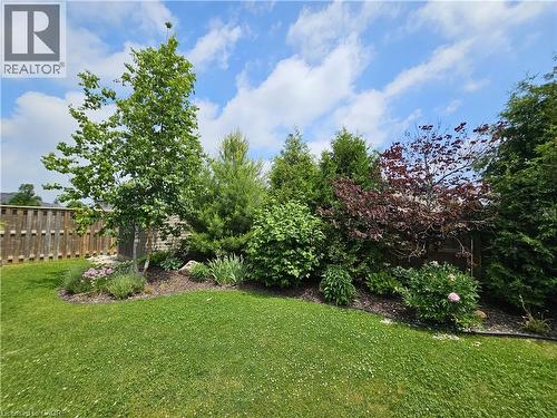 Established landscaping - 98 Allandale Crescent, Simcoe, ON - Outdoor