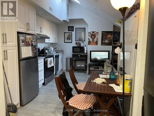 414 Dundas Street E, Toronto, ON 