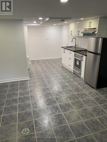 414 Dundas Street E, Toronto, ON 