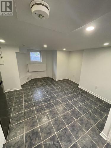 414 Dundas Street E, Toronto, ON 