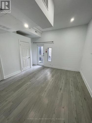 414 Dundas Street E, Toronto, ON 