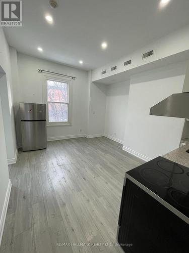 414 Dundas Street E, Toronto, ON 