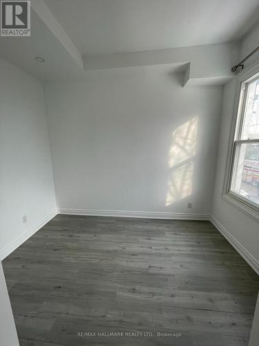 414 Dundas Street E, Toronto, ON 