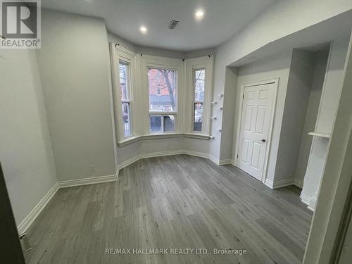 414 Dundas Street E, Toronto, ON 