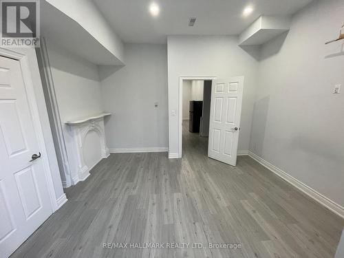 414 Dundas Street E, Toronto, ON 