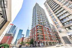 2109 - 126 SIMCOE STREET Toronto, ON M5H 4E6