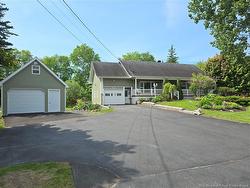 435 Acadie Beresford, NB E8K 2C6