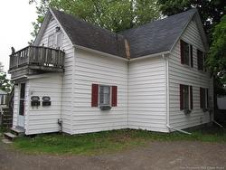 210-212 Pleasant ST Moncton, NB E1A 2V7