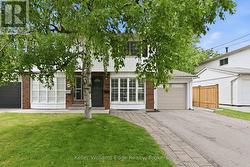 4493 BENNETT ROAD  Burlington (Shoreacres), ON L7L 1Y5