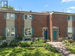 34 VIEWPOINTE PRIVATE  Ottawa, ON K1V 1M5