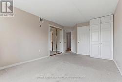 16x11ft primary bedroom with ensuite - 
