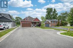 402 WASHINGTON ROAD Fort Erie (Crescent Park), ON L2A 4K4