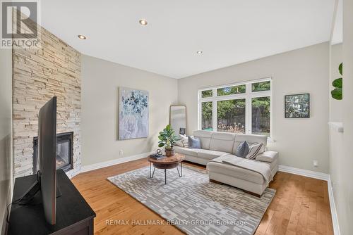 Warm and inviting sunken family room - 1934 Lenester Avenue, Ottawa, ON 