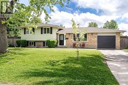 9 SIMPSON COURT Stratford, ON N5A 6Y3