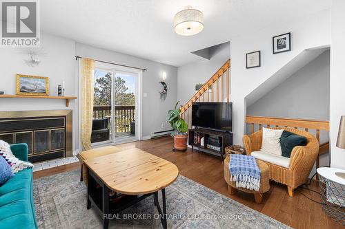 3 - 7 Timberview Way, Ottawa, ON 