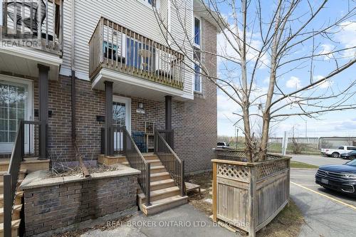 3 - 7 Timberview Way, Ottawa, ON 