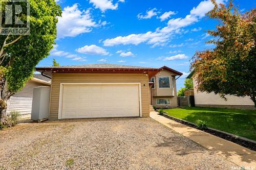 6 Dmyterko Bay, Prince Albert, SK 