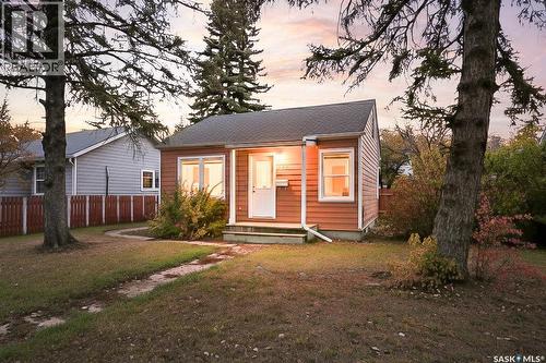 826 Athabasca Street E, Moose Jaw, SK 