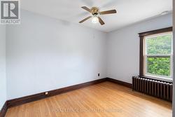 Bedroom on 2nd floor - 