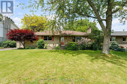 5 WATTS CRESCENT  Kingston (Central City West), ON K7M 2P4