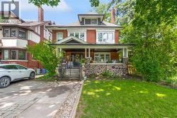 110 MELROSE Avenue S Hamilton, ON L8M 2Y8