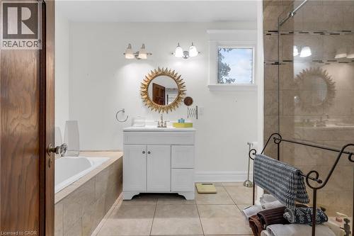 Bathroom - 110 Melrose Avenue S, Hamilton, ON 