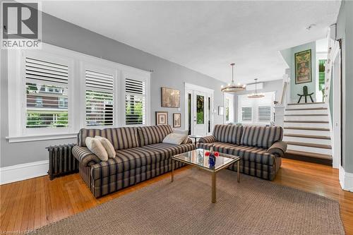 Living room - 110 Melrose Avenue S, Hamilton, ON 
