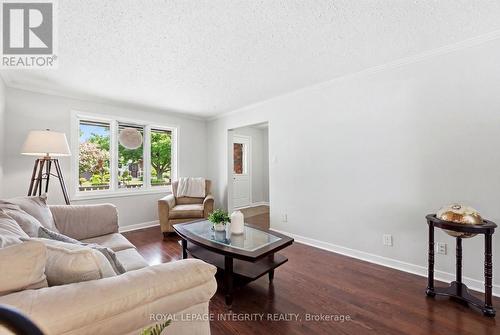4 Adele Crescent, Ottawa, ON 