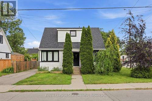 15 WEST 1ST STREET  Hamilton (Bonnington), ON L9C 3B5