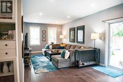 Sunken living room - 
