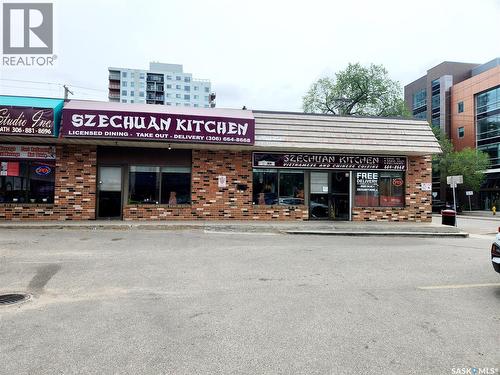 D & E 835 Broadway Avenue, Saskatoon, SK 