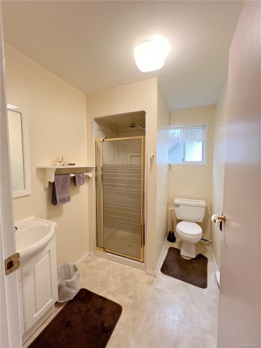 406 Matchlee Dr, Gold River, BC 