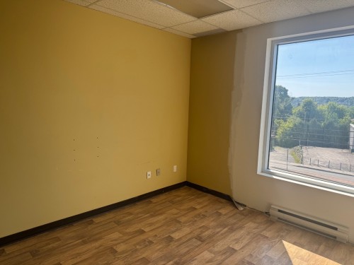 Bureau - 200-202-323 Rue Sherbrooke, Magog, QC 