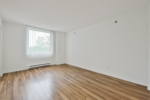 Master Bedroom - 307-520 Place Juge-Desnoyers, Laval (Pont-Viau), QC 