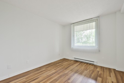 Bedroom - 307-520 Place Juge-Desnoyers, Laval (Pont-Viau), QC 