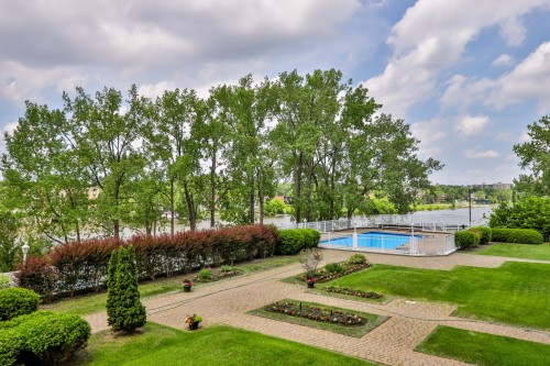 View - 307-520 Place Juge-Desnoyers, Laval (Pont-Viau), QC 