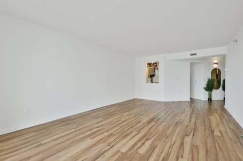Overall view - 307-520 Place Juge-Desnoyers, Laval (Pont-Viau), QC 