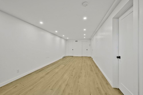Salle familiale - 889 Rue Lanoue, Saint-Jean-Sur-Richelieu, QC - Indoor Photo Showing Other Room