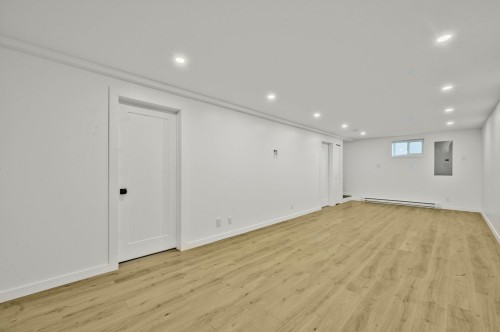 Salle familiale - 889 Rue Lanoue, Saint-Jean-Sur-Richelieu, QC - Indoor Photo Showing Other Room