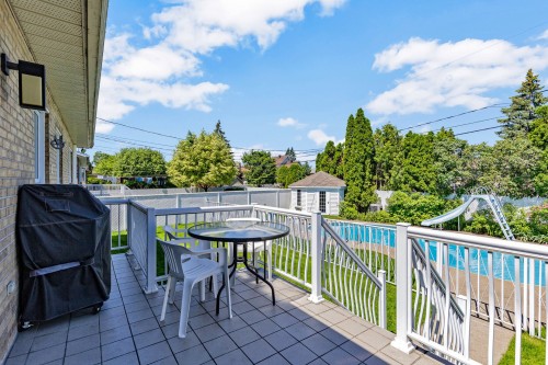 Cour - 425 Rue Jean-Piaget, Laval (Vimont), QC 