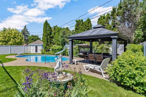 Jardin - 425 Rue Jean-Piaget, Laval (Vimont), QC 